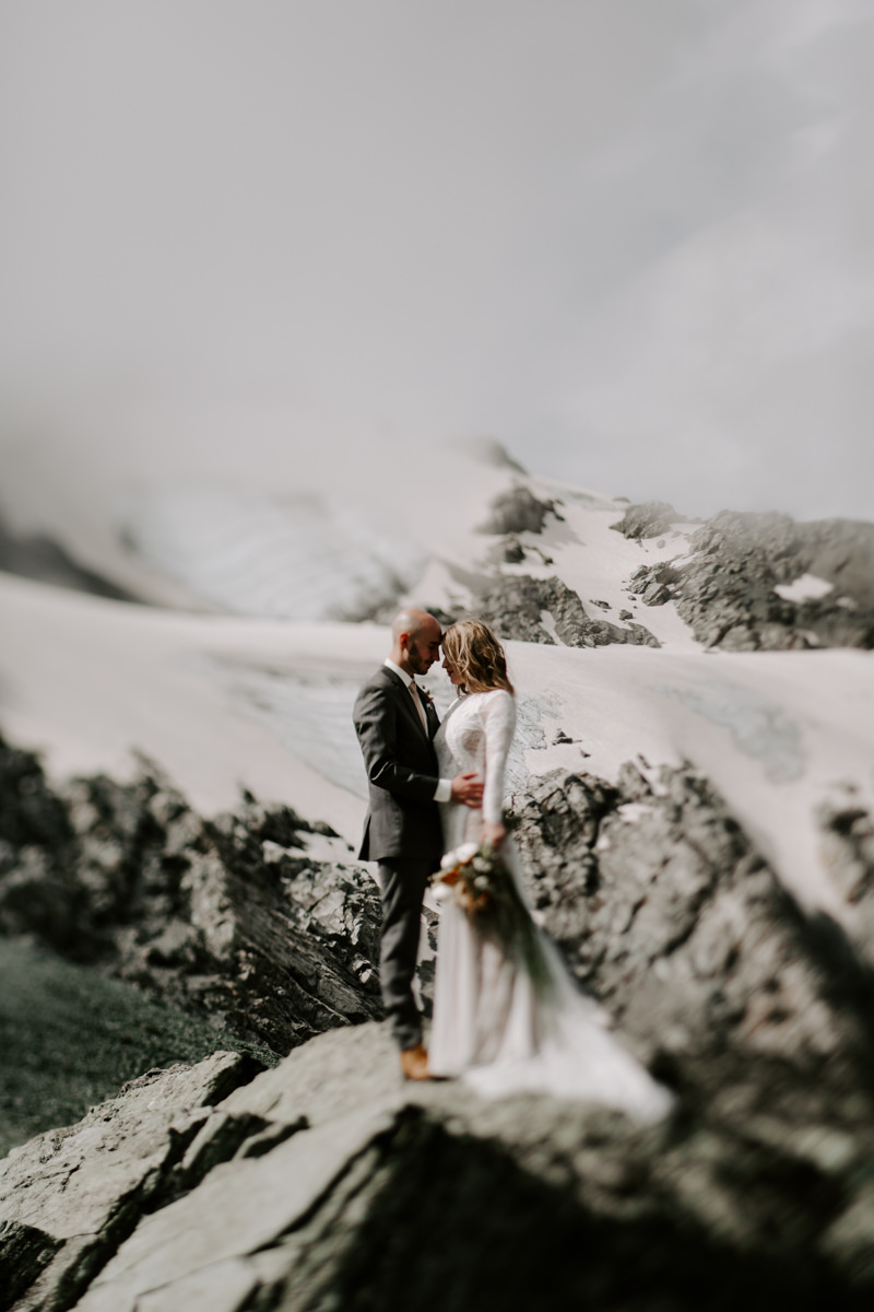 Indie vibe elopement in New Zealand by The Lovers Elopement Co