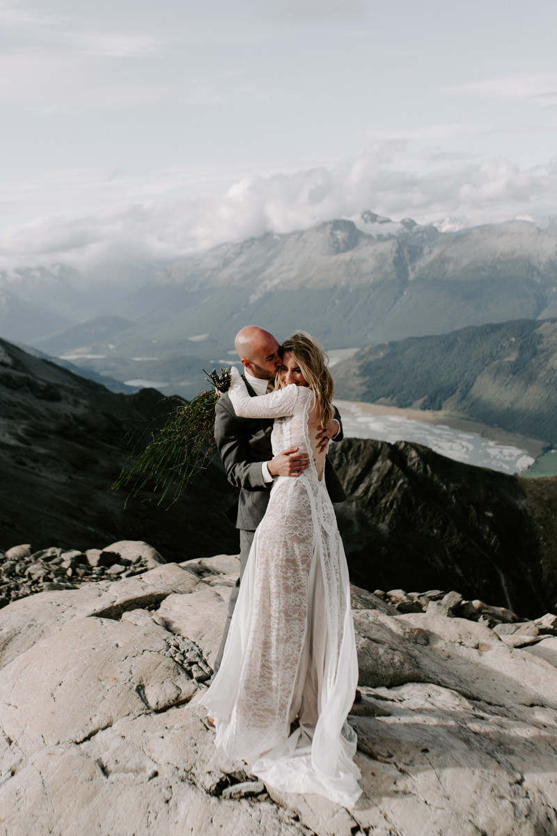 Mountain top elopement wedding in Glenorchy Queenstown New Zealand by The Lovers Elopement Co
